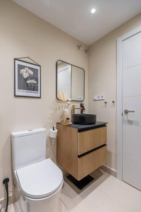 Downtown Flat With 46 Sqm Private Rooftop Terrace Malaga Bagian luar foto