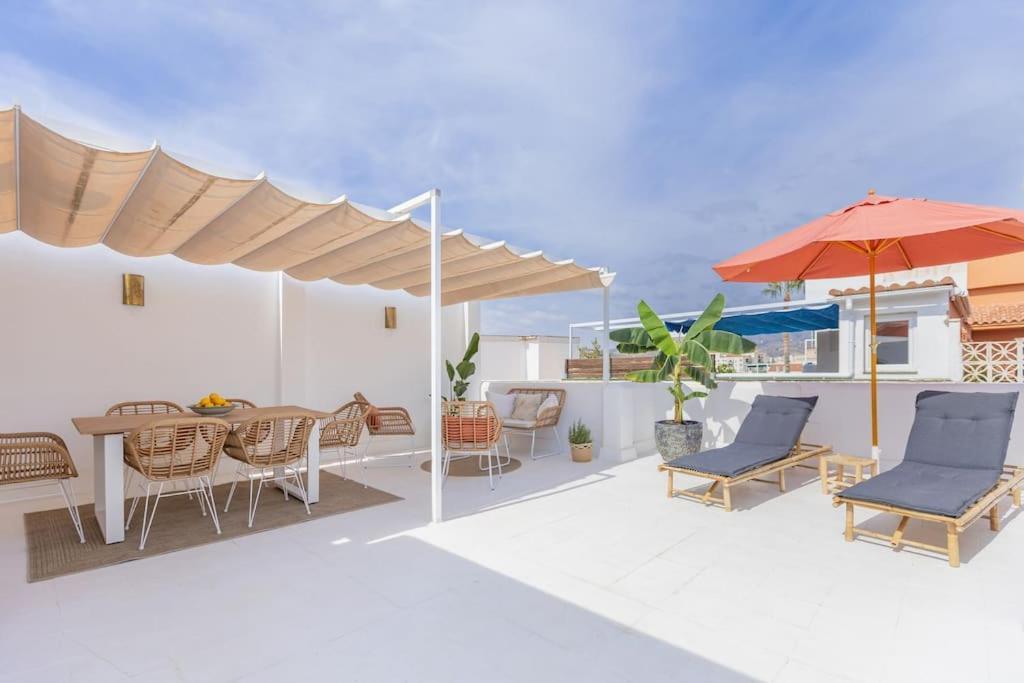 Downtown Flat With 46 Sqm Private Rooftop Terrace Malaga Bagian luar foto